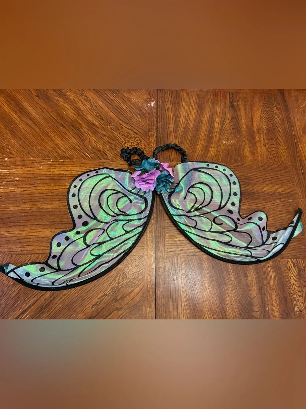 Spirit Dark Fairy Wings in Iridescent Green and Black - Picture 5 of 7